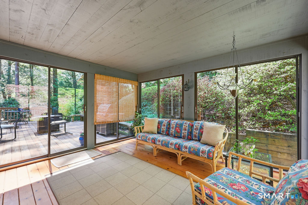 2 Higate Lane Simsbury CT 06070