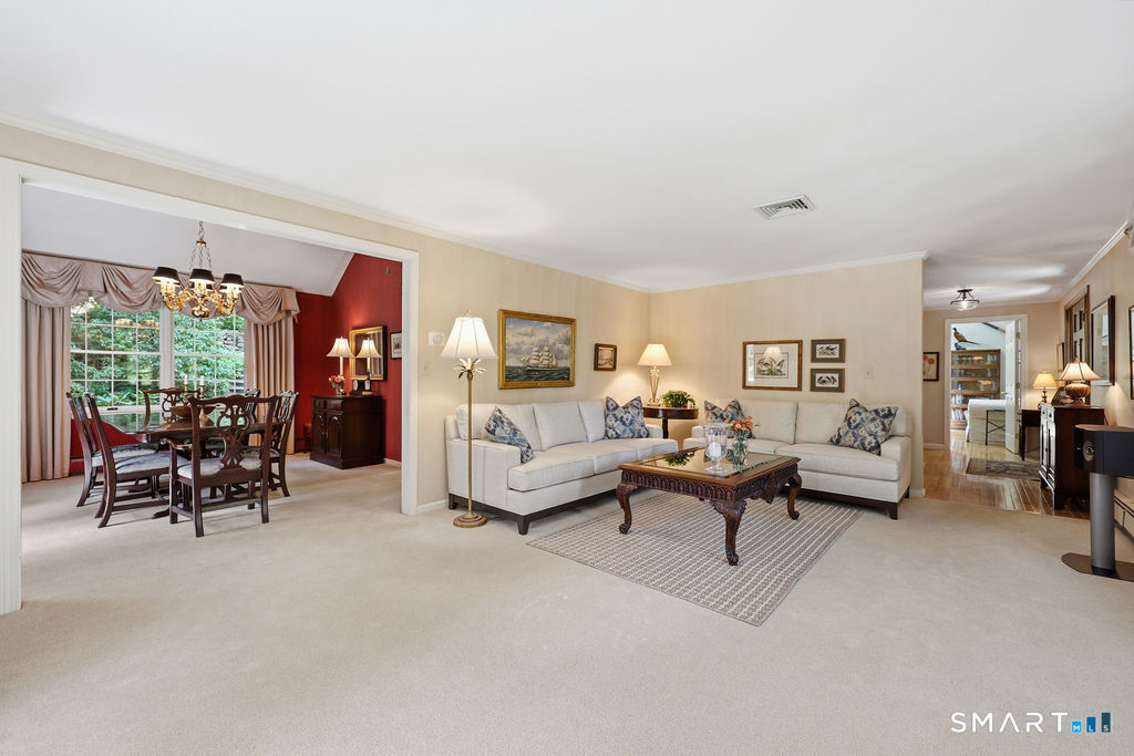 2 Higate Lane Simsbury CT 06070