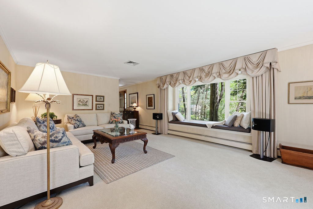 2 Higate Lane Simsbury CT 06070
