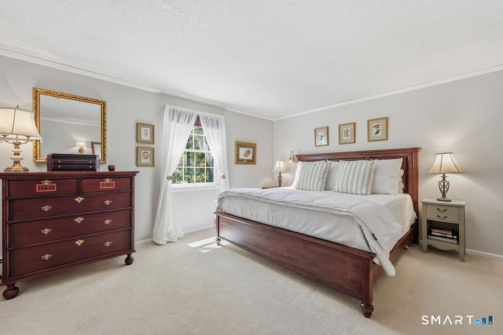 2 Higate Lane Simsbury CT 06070