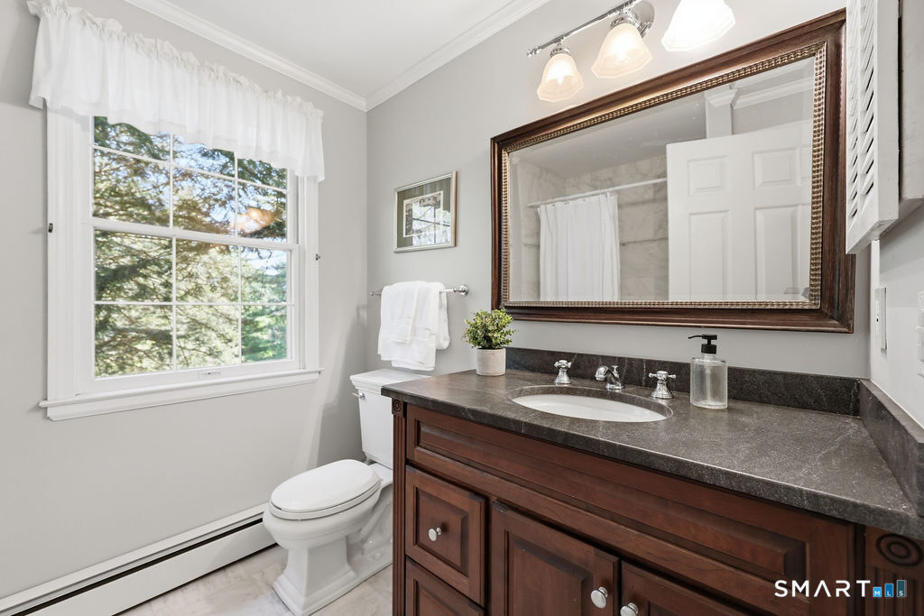 2 Higate Lane Simsbury CT 06070