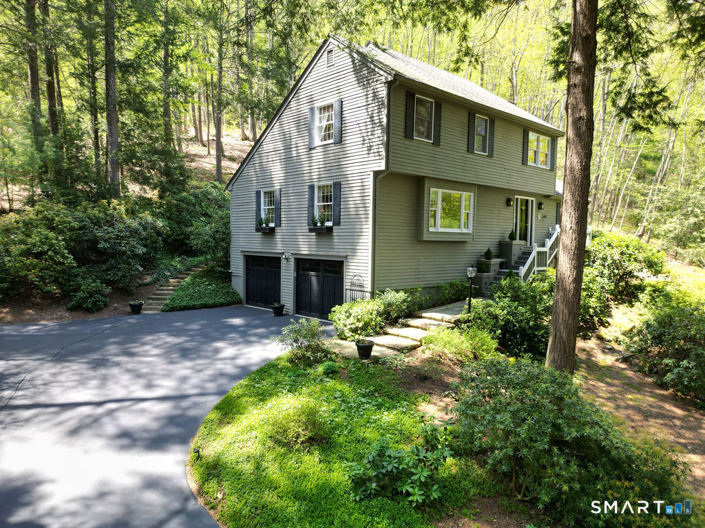 2 Higate Lane Simsbury CT 06070