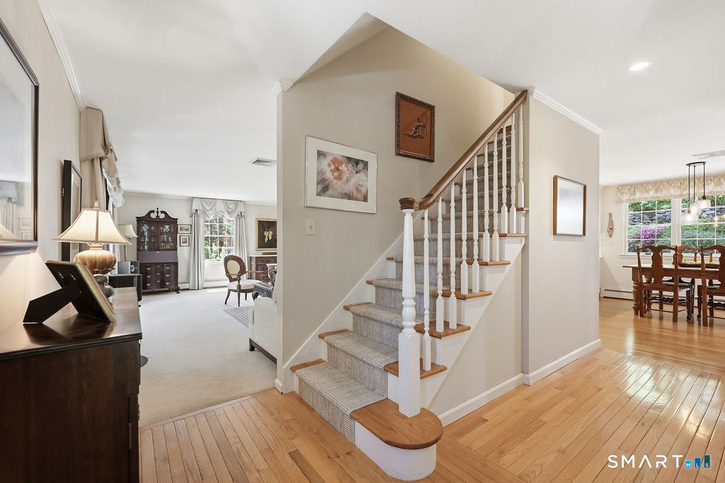 2 Higate Lane Simsbury CT 06070