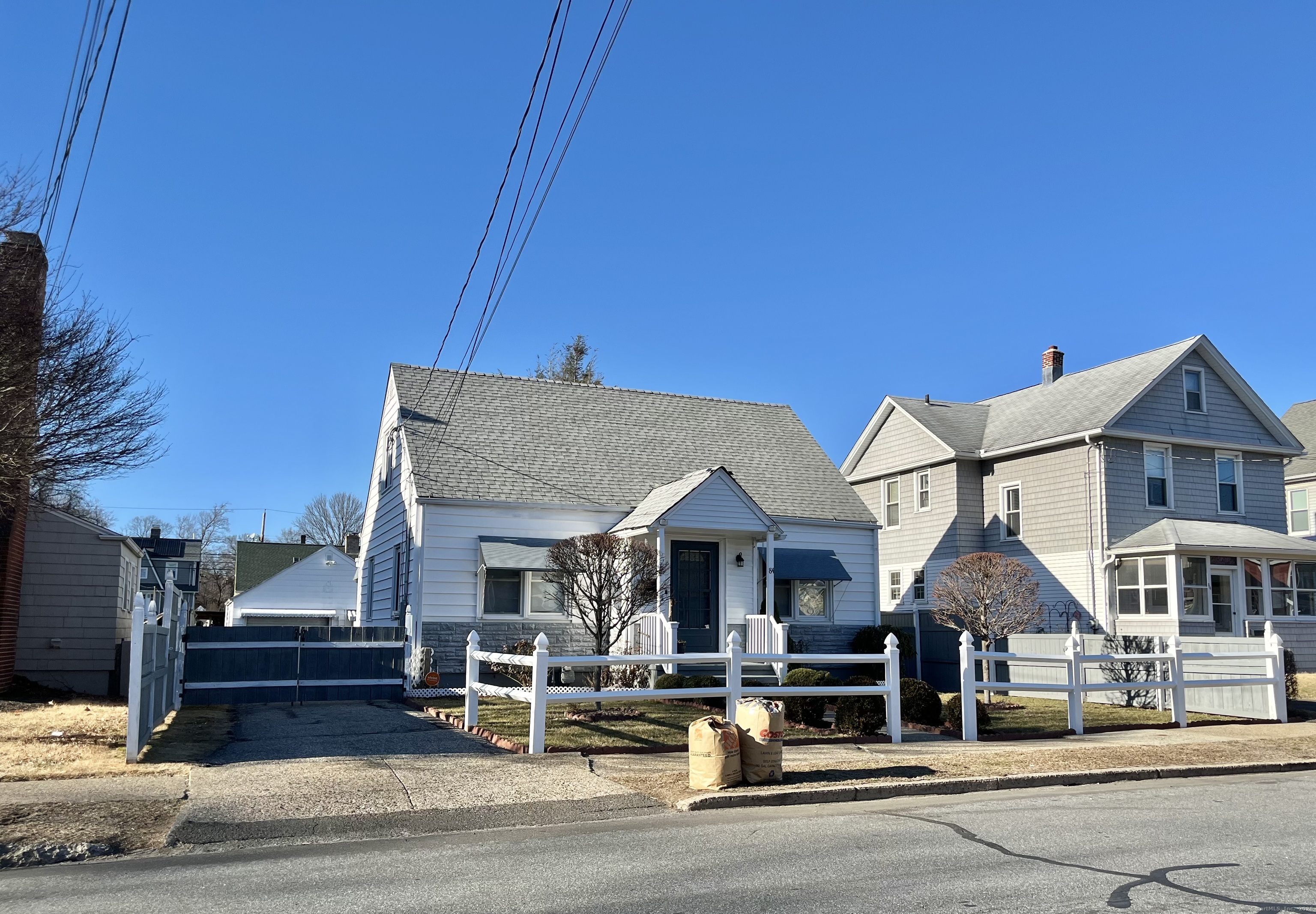 84 Glendale Avenue Bridgeport CT 06606