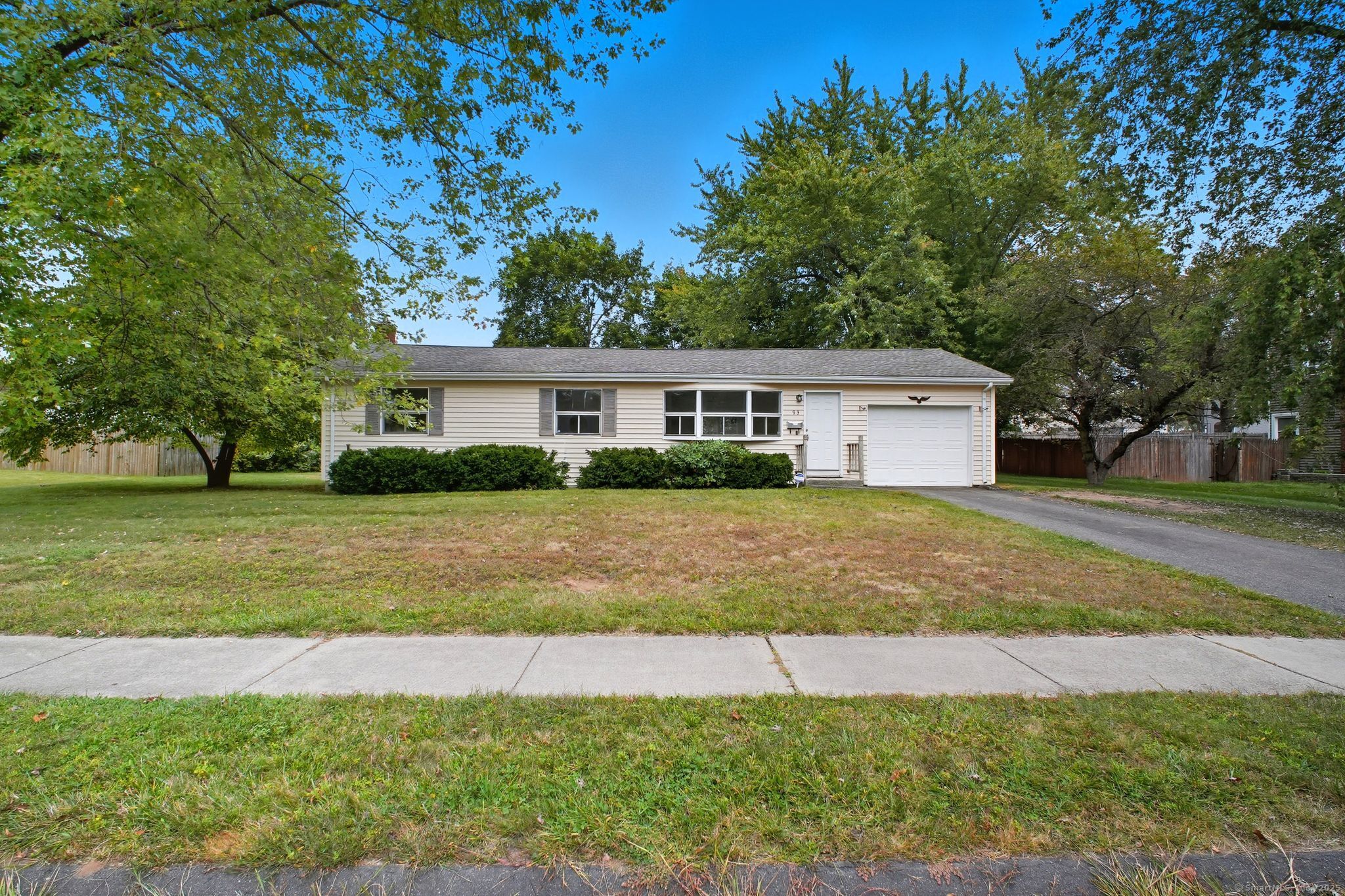 93 Green Manor Road Enfield CT 06082