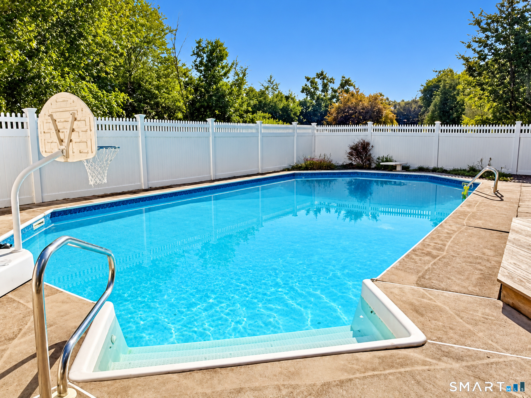 18 Michele Drive Portland CT 06480