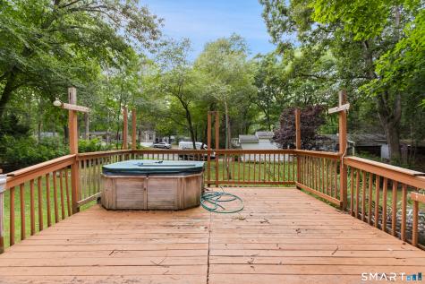 17 Evergreen Park Clinton CT 06413