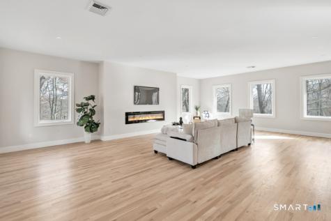 93 Tersana Drive Easton CT 06612