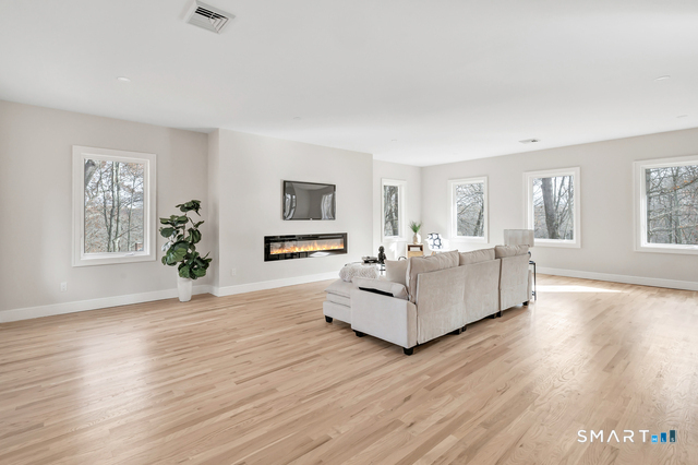 93 Tersana Drive Easton CT 06612