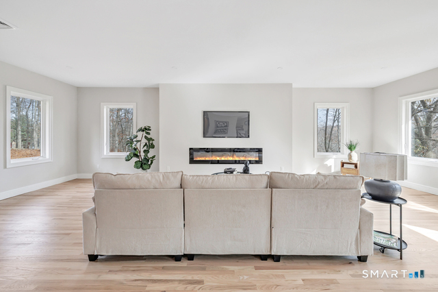 93 Tersana Drive Easton CT 06612