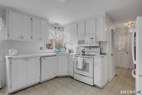 3 Cotswold Way Avon CT 06001