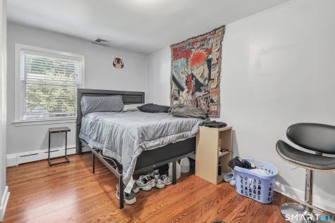 172 Crestview Drive Bridgeport CT 06606