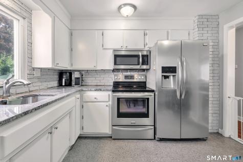 172 Crestview Drive Bridgeport CT 06606