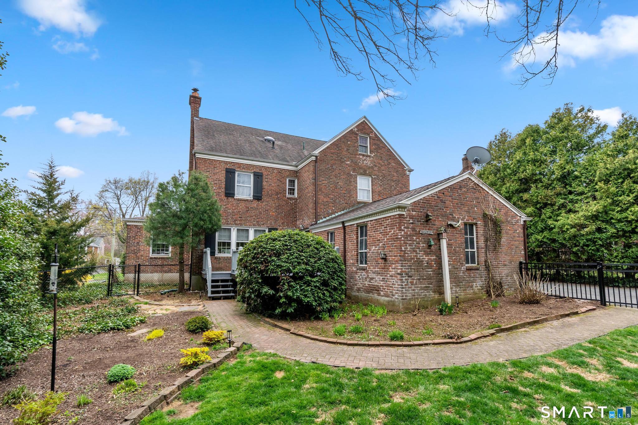 602 Park Road West Hartford CT 06107