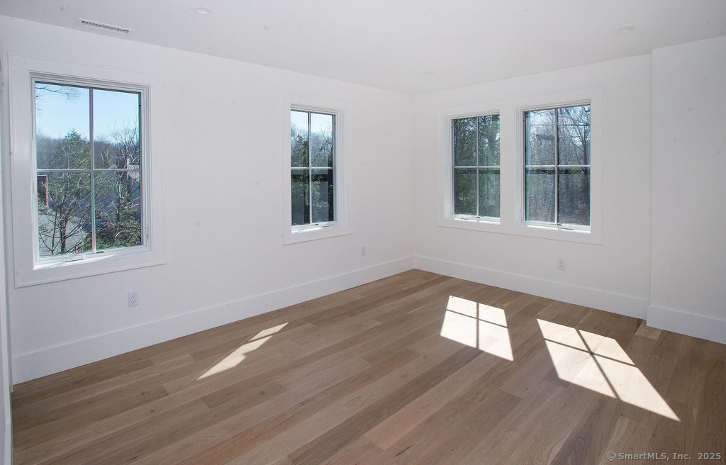 6 Down River Road New Canaan CT 06840