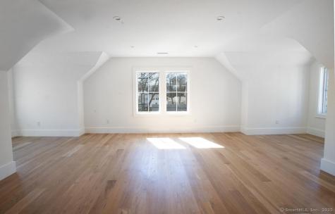 6 Down River Road New Canaan CT 06840
