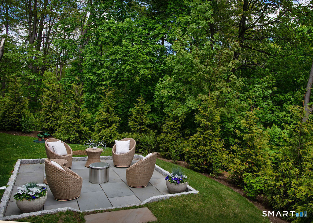 6 Down River Road New Canaan CT 06840