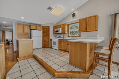 224 Shore Road Waterford CT 06385