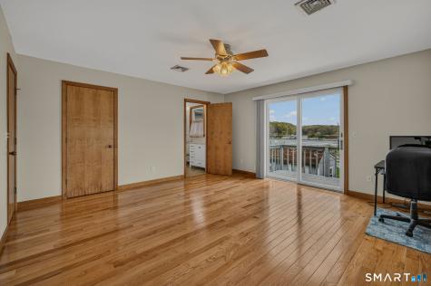 224 Shore Road Waterford CT 06385