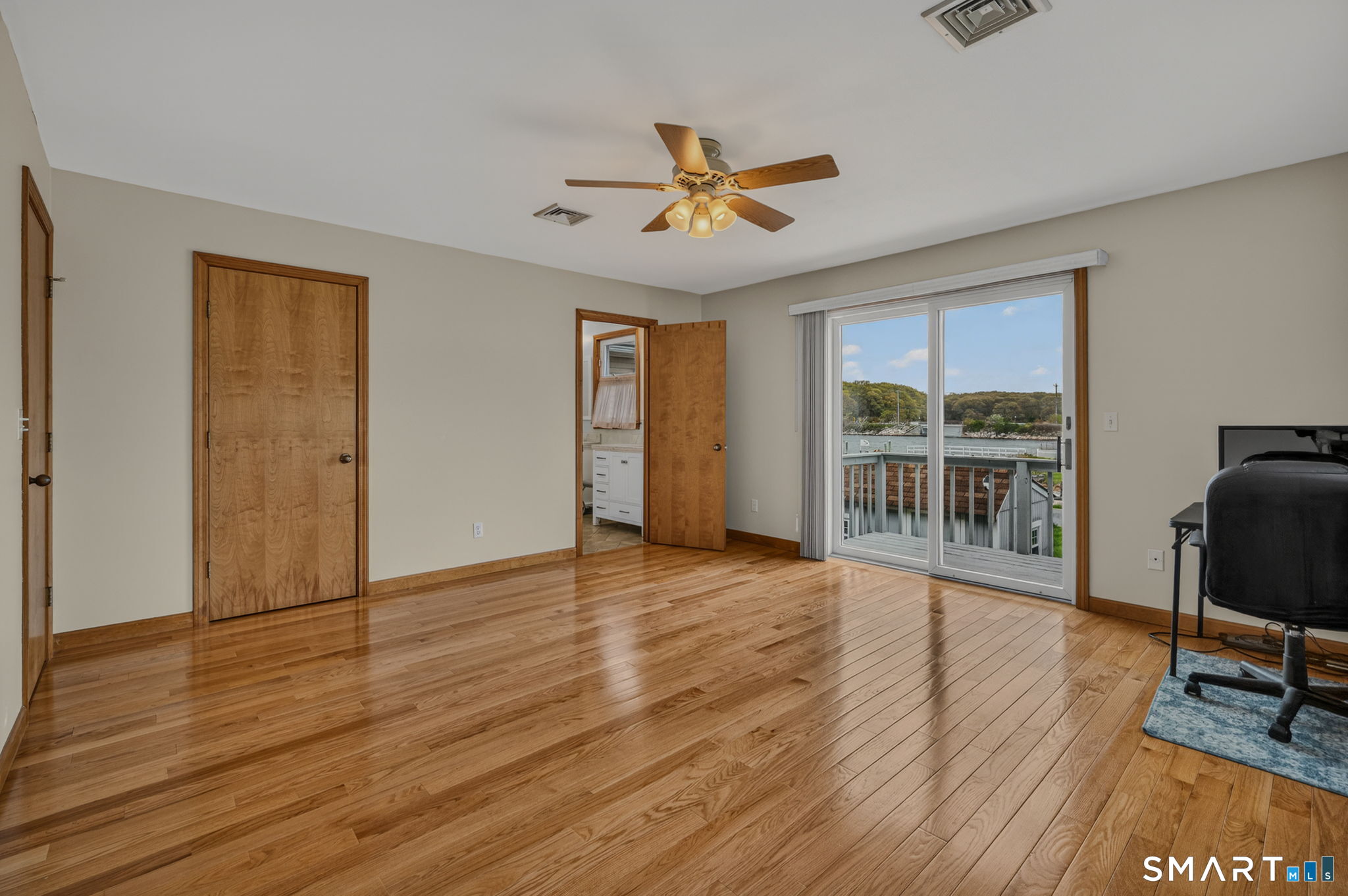 224 Shore Road Waterford CT 06385