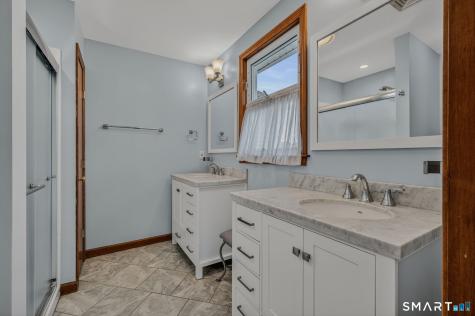224 Shore Road Waterford CT 06385