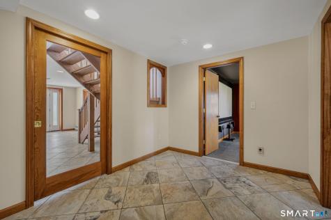 224 Shore Road Waterford CT 06385