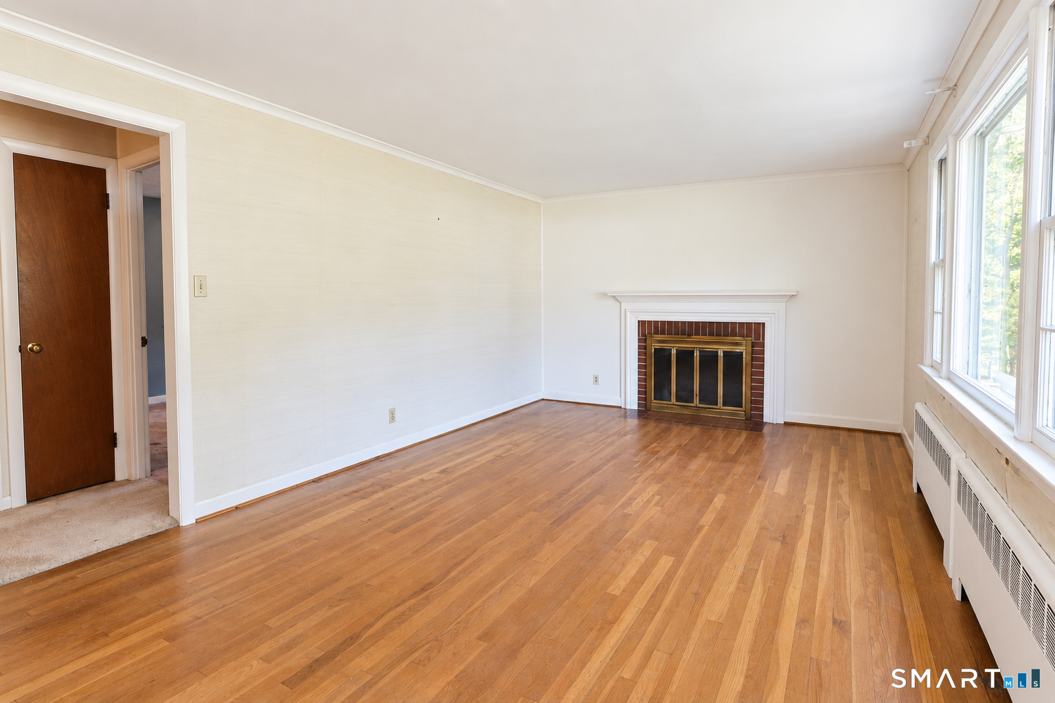 19 Crestwood Circle Farmington CT 06032