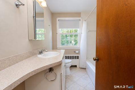 19 Crestwood Circle Farmington CT 06032