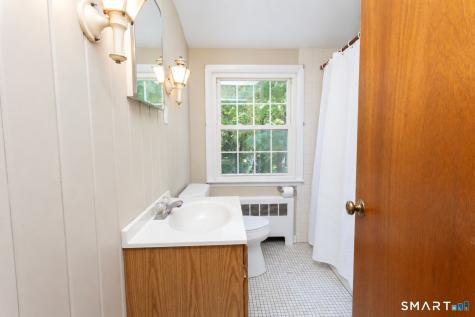 19 Crestwood Circle Farmington CT 06032