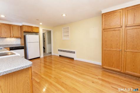 19 Crestwood Circle Farmington CT 06032