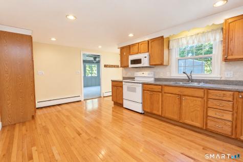 19 Crestwood Circle Farmington CT 06032