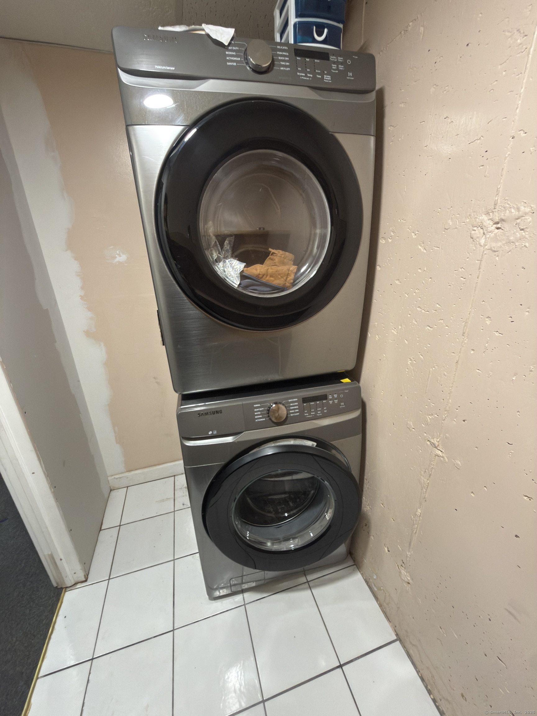 936 Lindley Street Bridgeport CT 06606