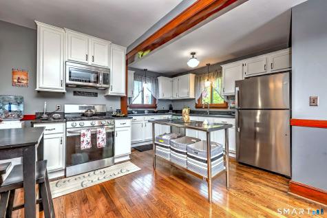 104 Grove Street Naugatuck CT 06770