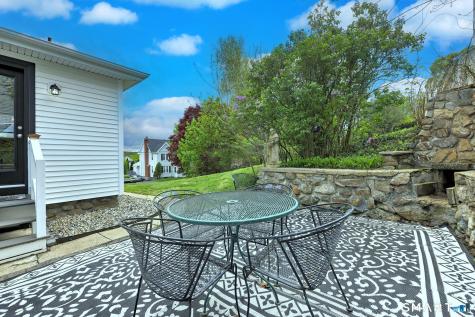 104 Grove Street Naugatuck CT 06770