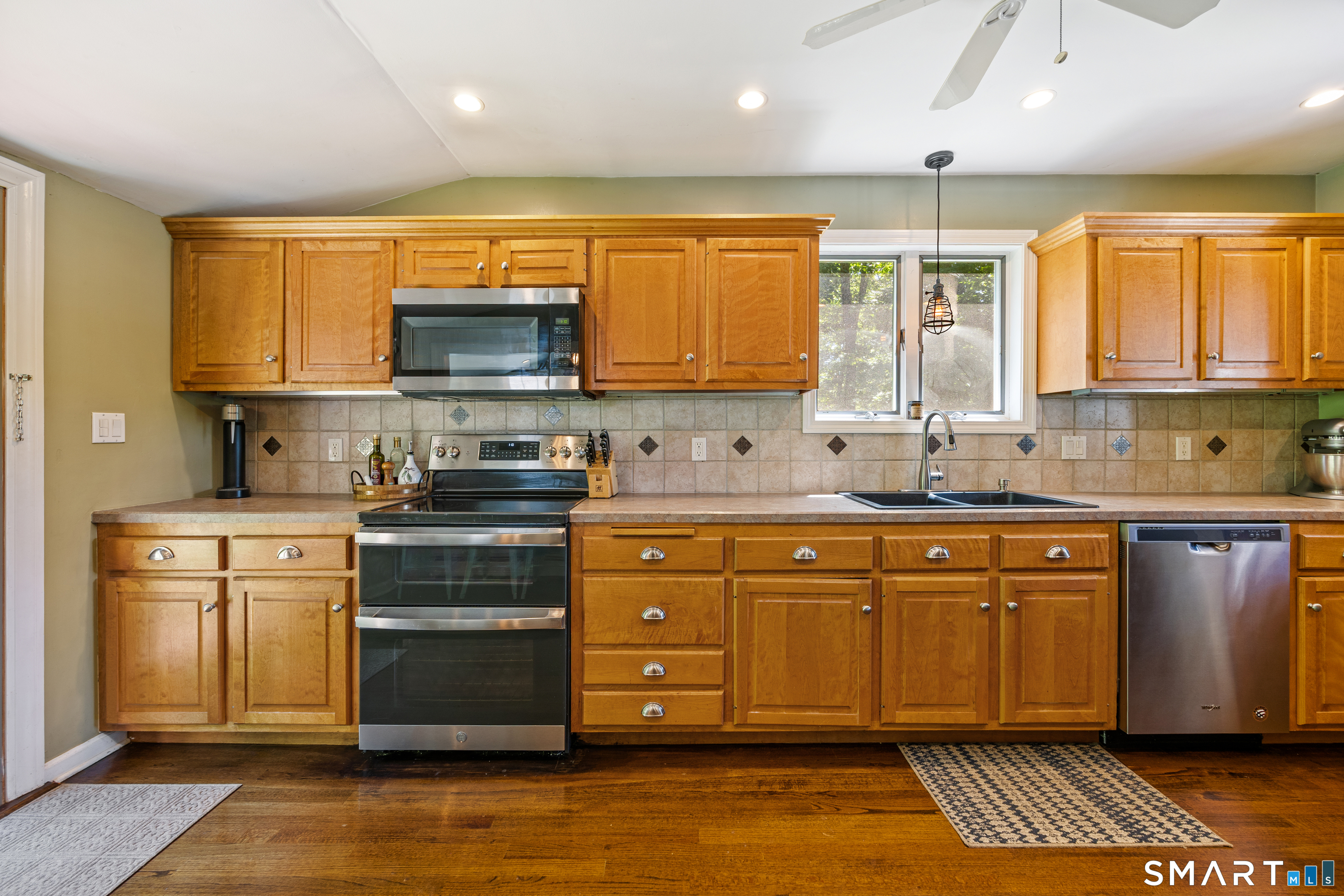 34 Pehr Lane Cheshire CT 06410