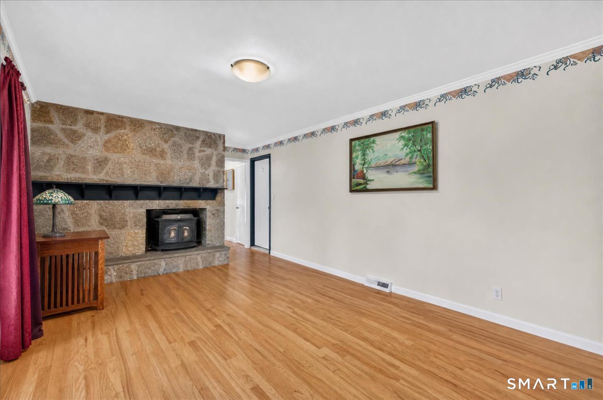 19 Hayes Avenue Ellington CT 06029