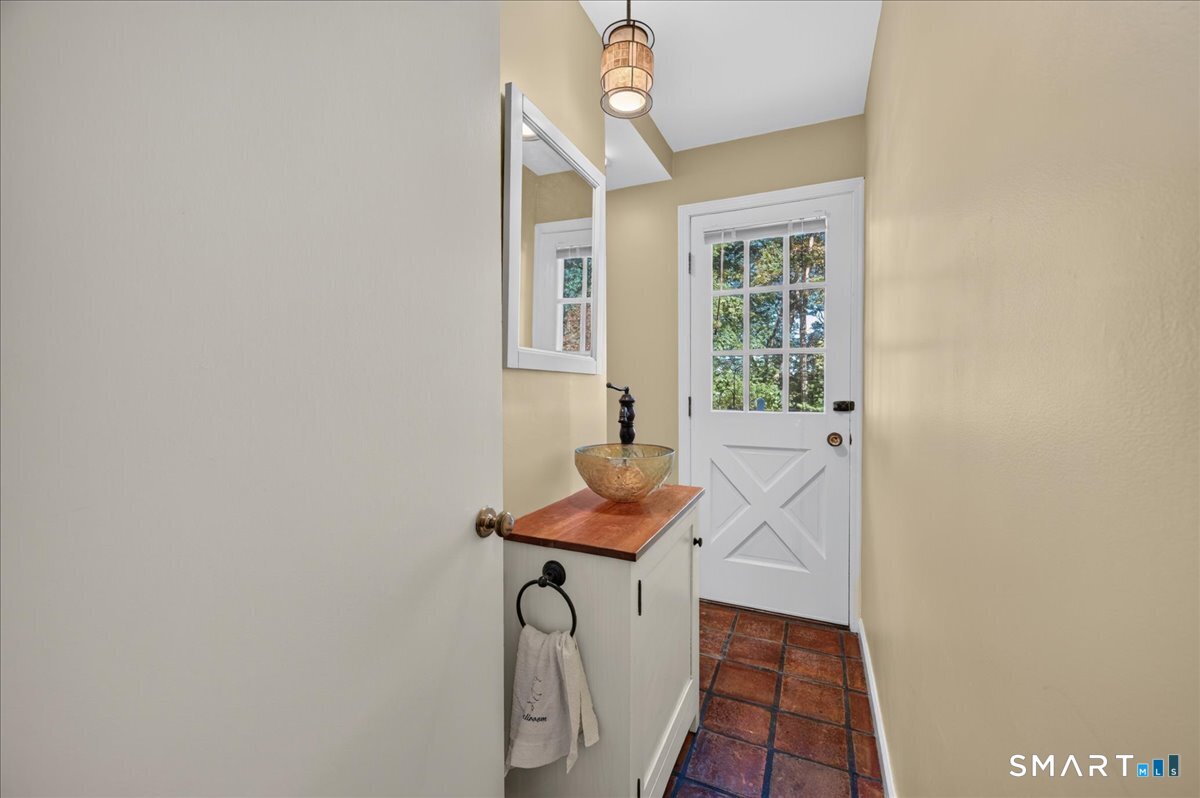 19 Hayes Avenue Ellington CT 06029