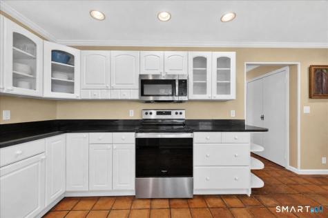 19 Hayes Avenue Ellington CT 06029