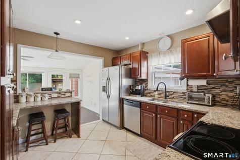 17 Carol Drive Manchester CT 06040