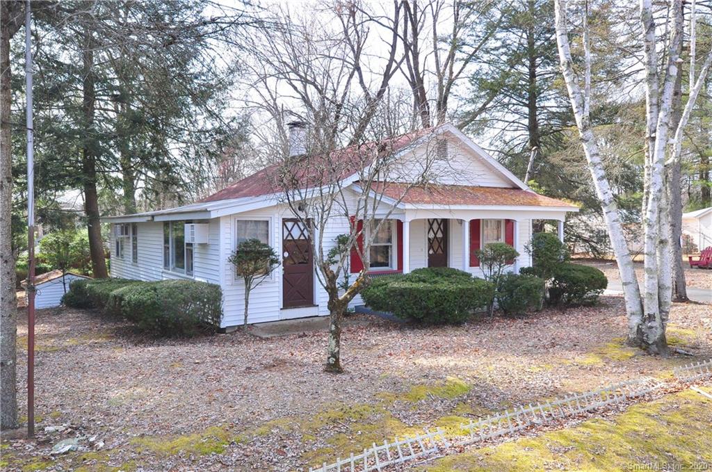 153 Hartford Avenue East Granby CT 06026