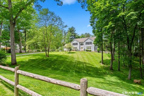 7 Tallwood Lane Simsbury CT 06089