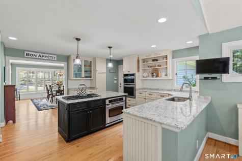 7 Tallwood Lane Simsbury CT 06089