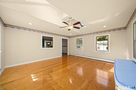 17 Queen Street Enfield CT 06082