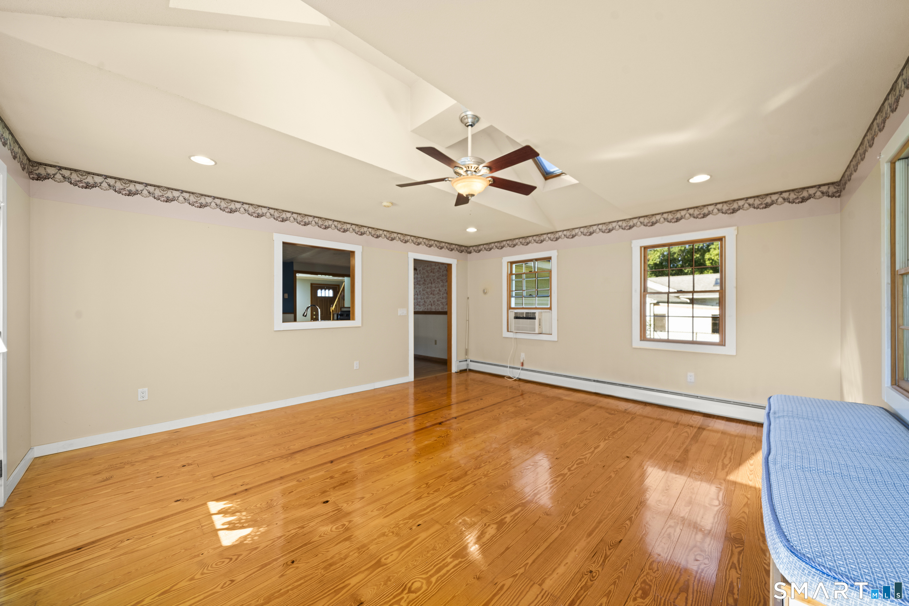 17 Queen Street Enfield CT 06082