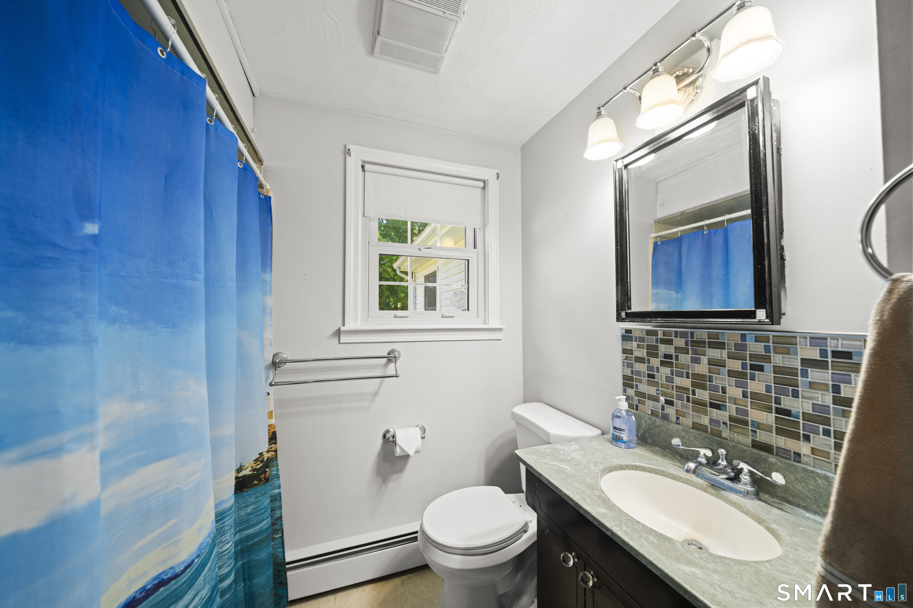 17 Queen Street Enfield CT 06082