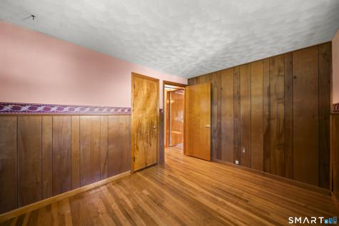 17 Queen Street Enfield CT 06082