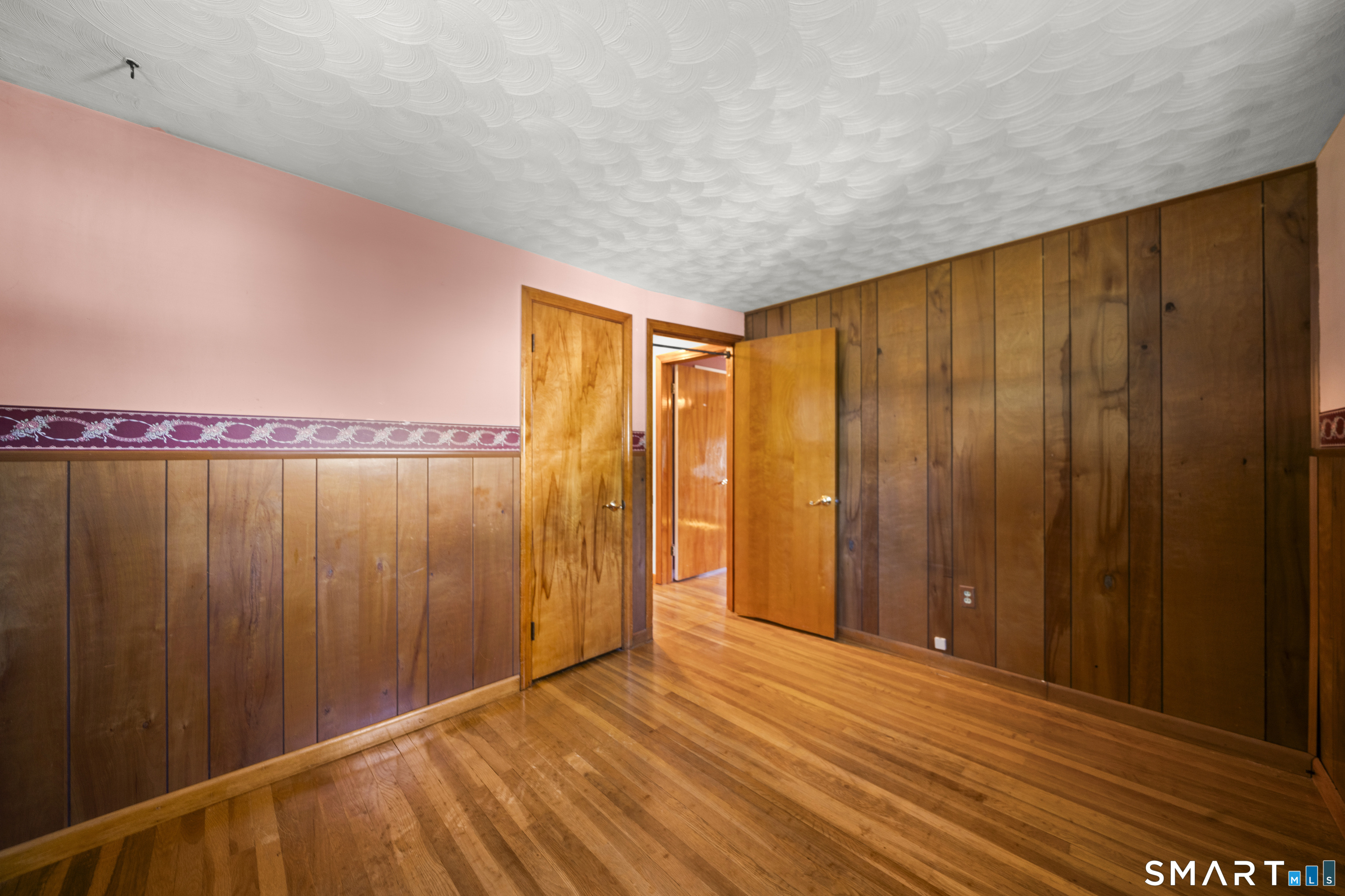 17 Queen Street Enfield CT 06082