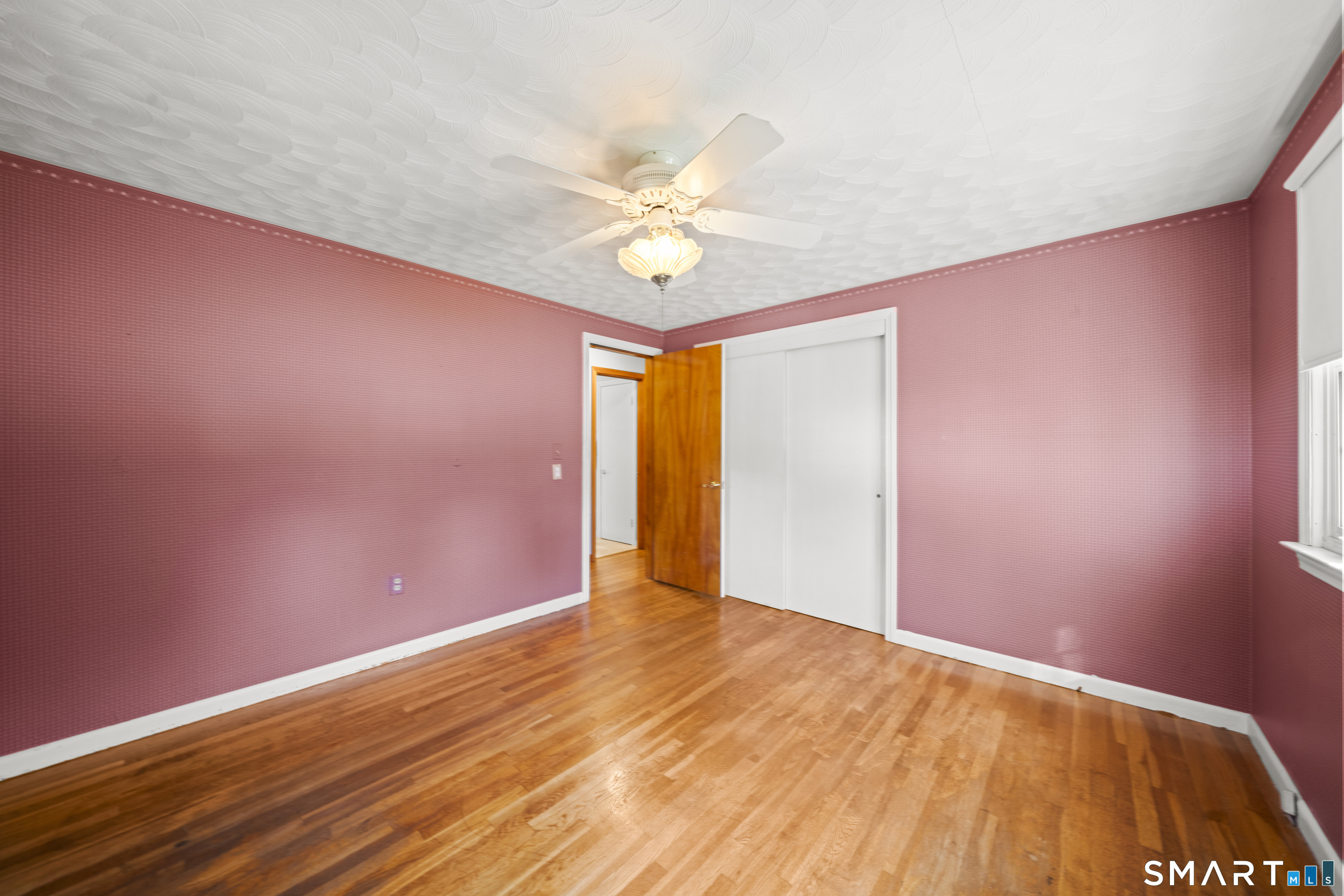 17 Queen Street Enfield CT 06082