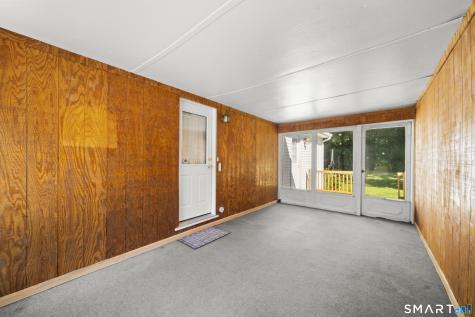 17 Queen Street Enfield CT 06082