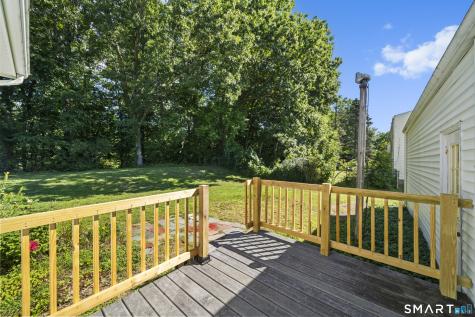 17 Queen Street Enfield CT 06082